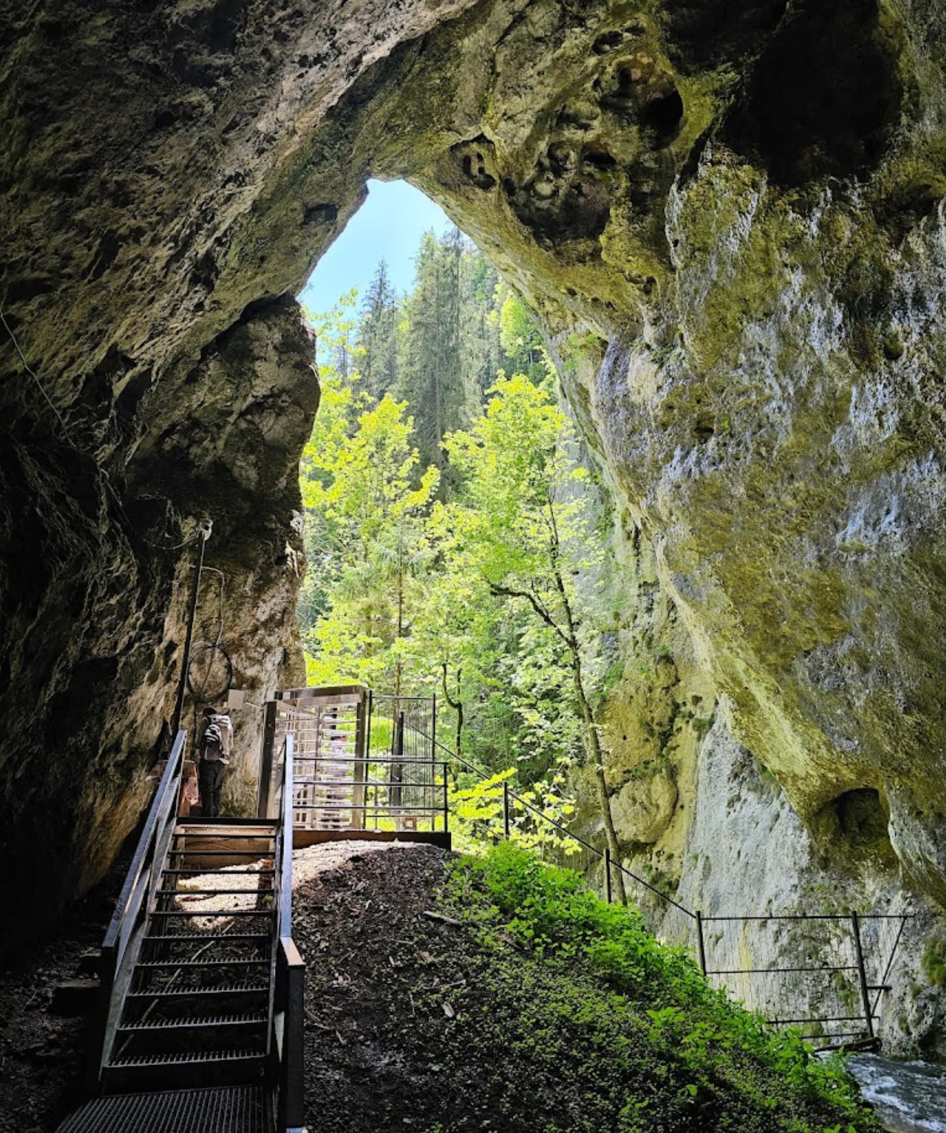 Ionele's Door Cave