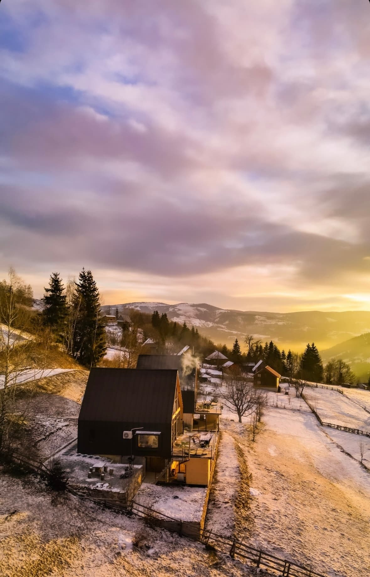 Vedere de ansamblu asupra Munților Apuseni