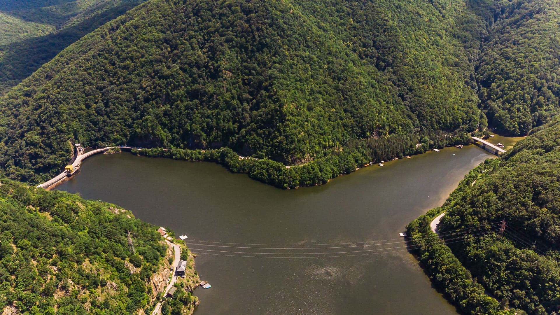 Vedere aeriana lacul Beliș